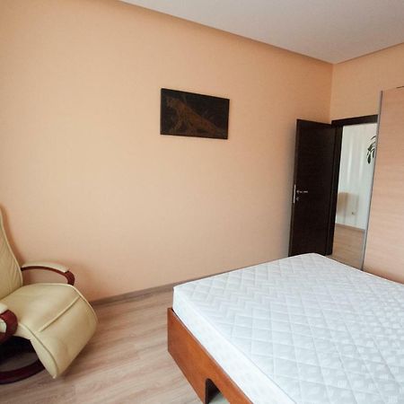 Prestige Apartment Комарно Екстер'єр фото