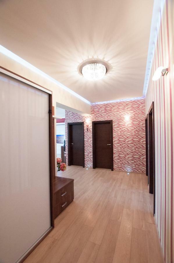 Prestige Apartment Комарно Екстер'єр фото