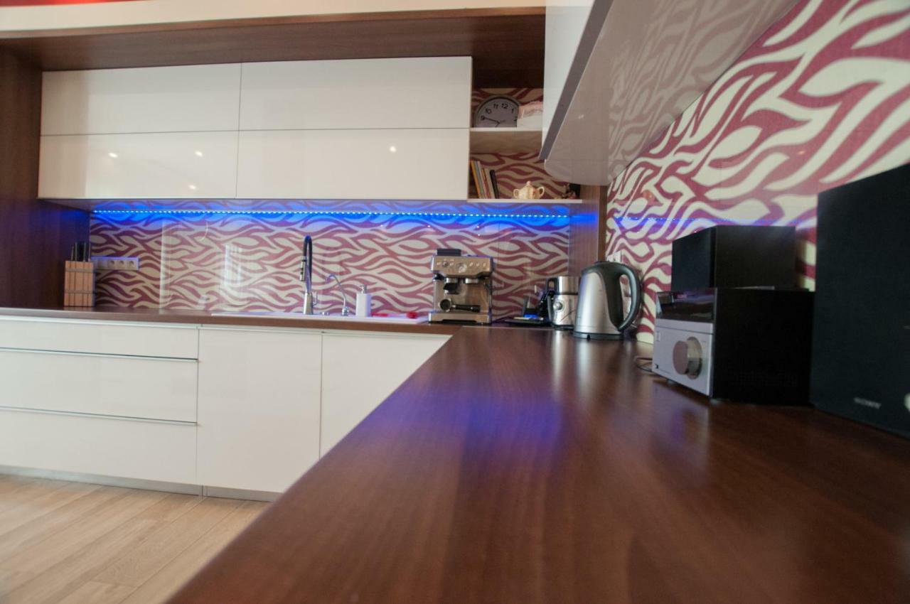 Prestige Apartment Комарно Екстер'єр фото